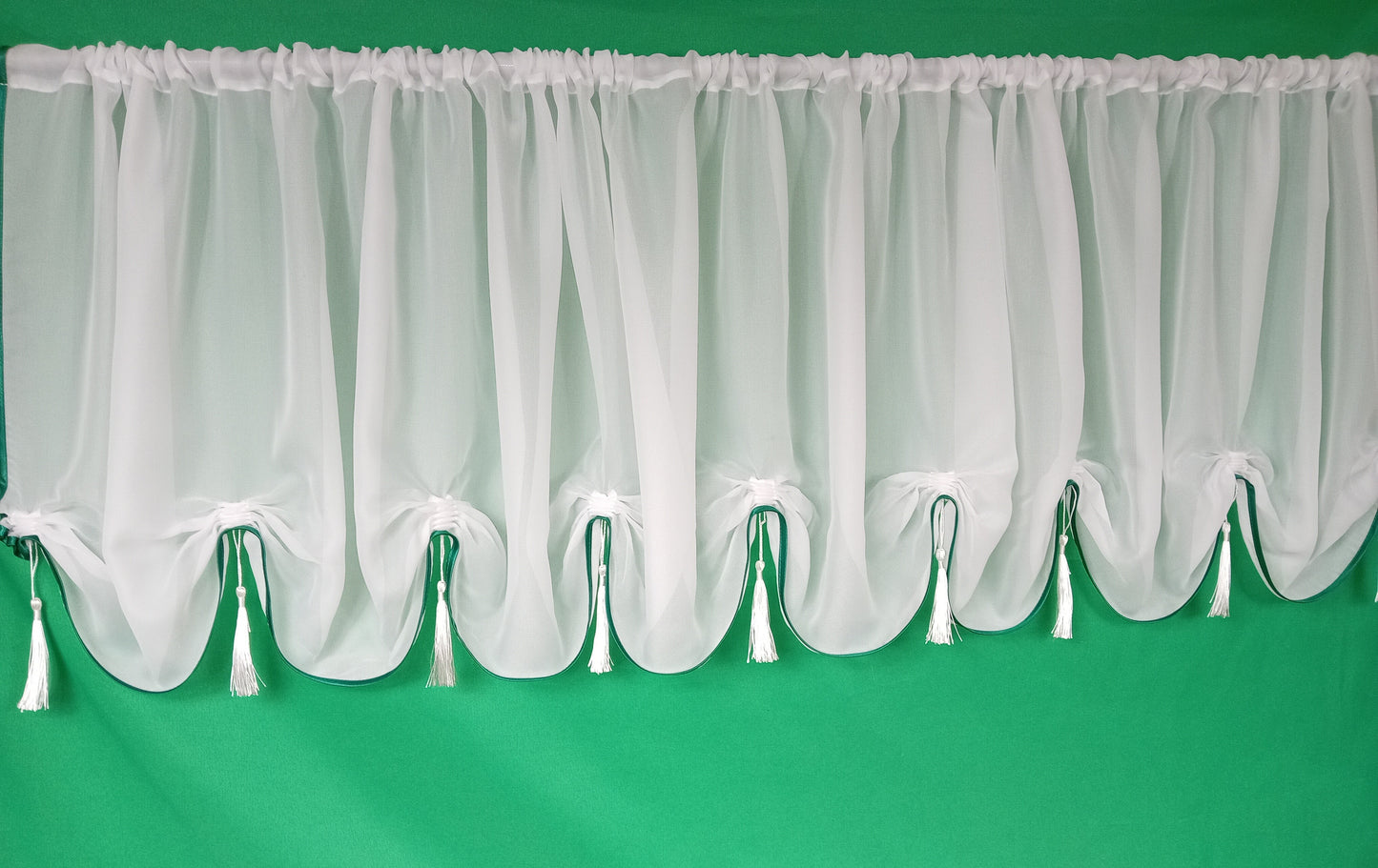 Curtain 'waves'